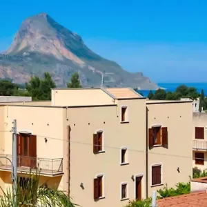 Perla Di Mare Castelluzzo